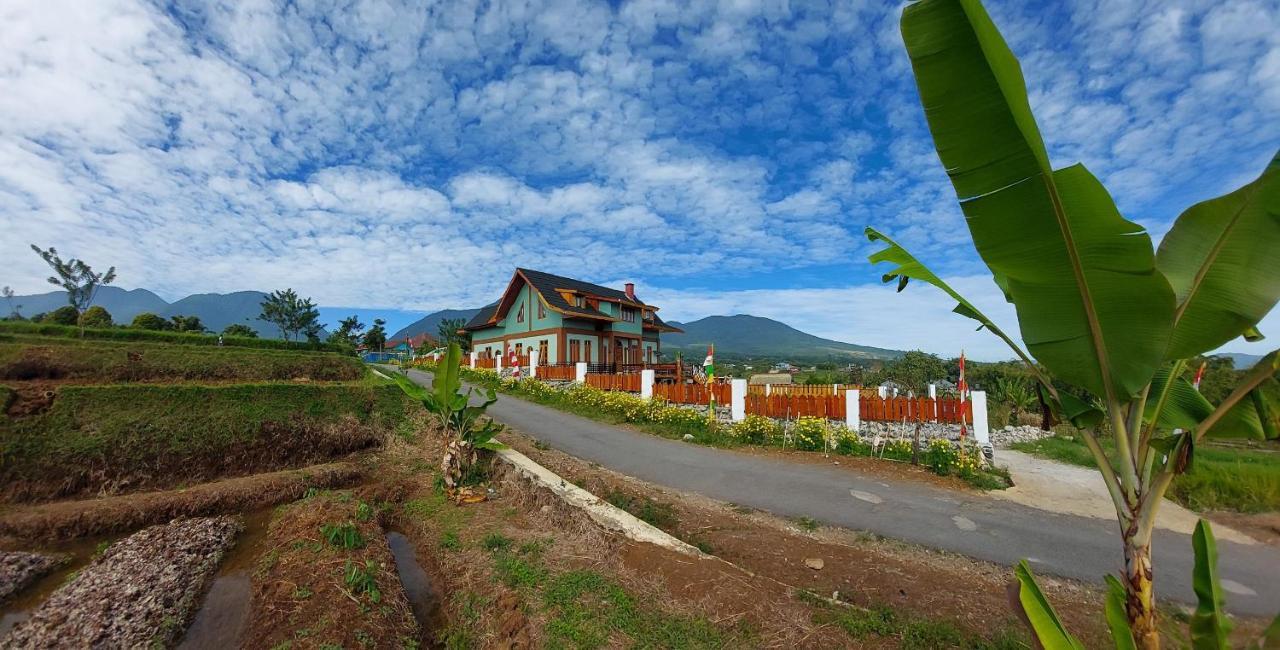 Kopa Hilltop - Family Guest Home Ruteng Εξωτερικό φωτογραφία