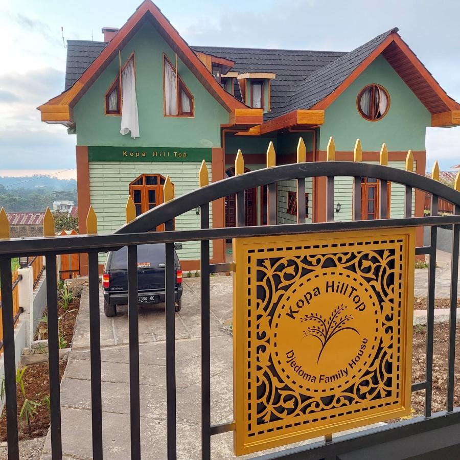 Kopa Hilltop - Family Guest Home Ruteng Εξωτερικό φωτογραφία