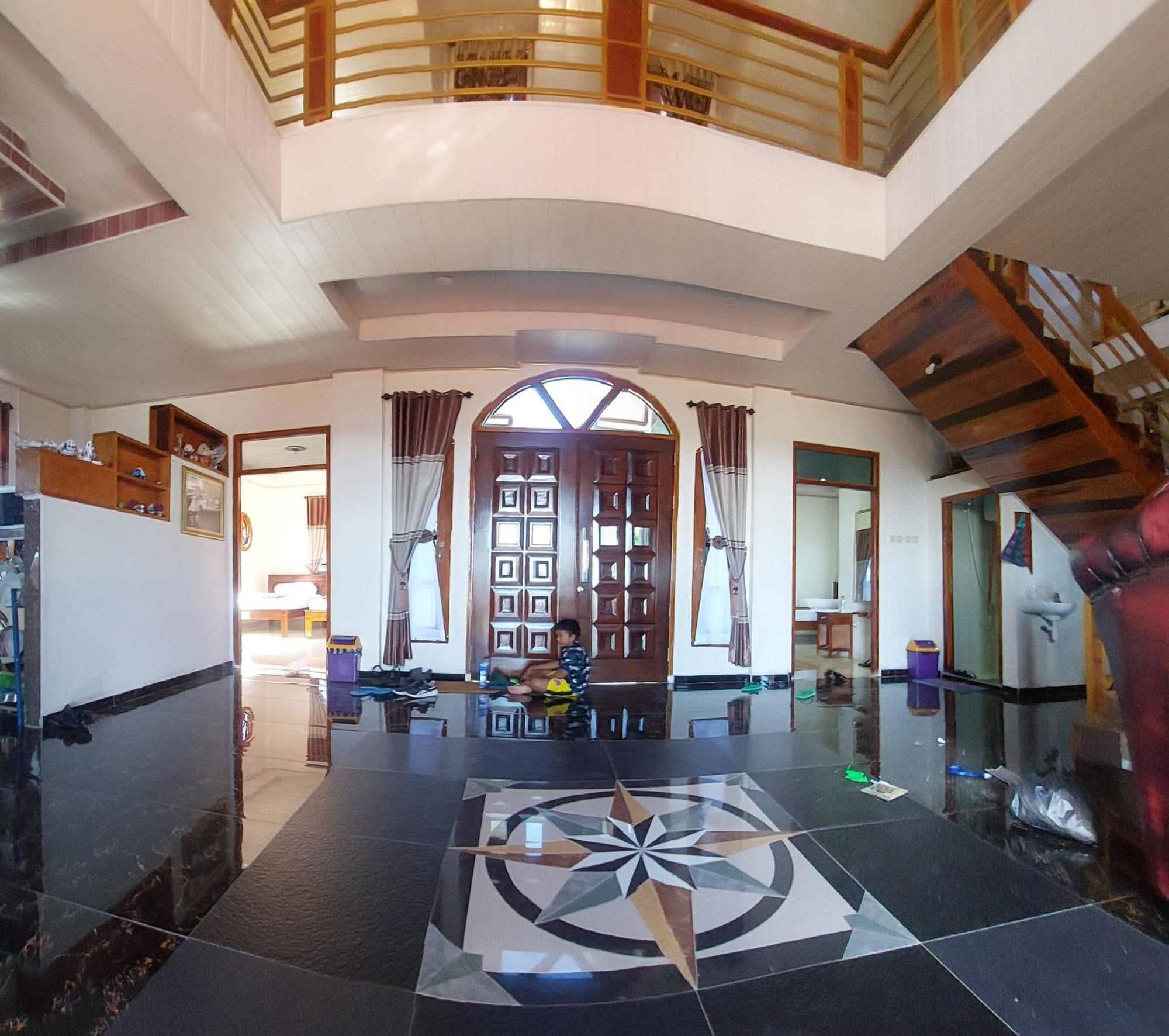 Kopa Hilltop - Family Guest Home Ruteng Εξωτερικό φωτογραφία