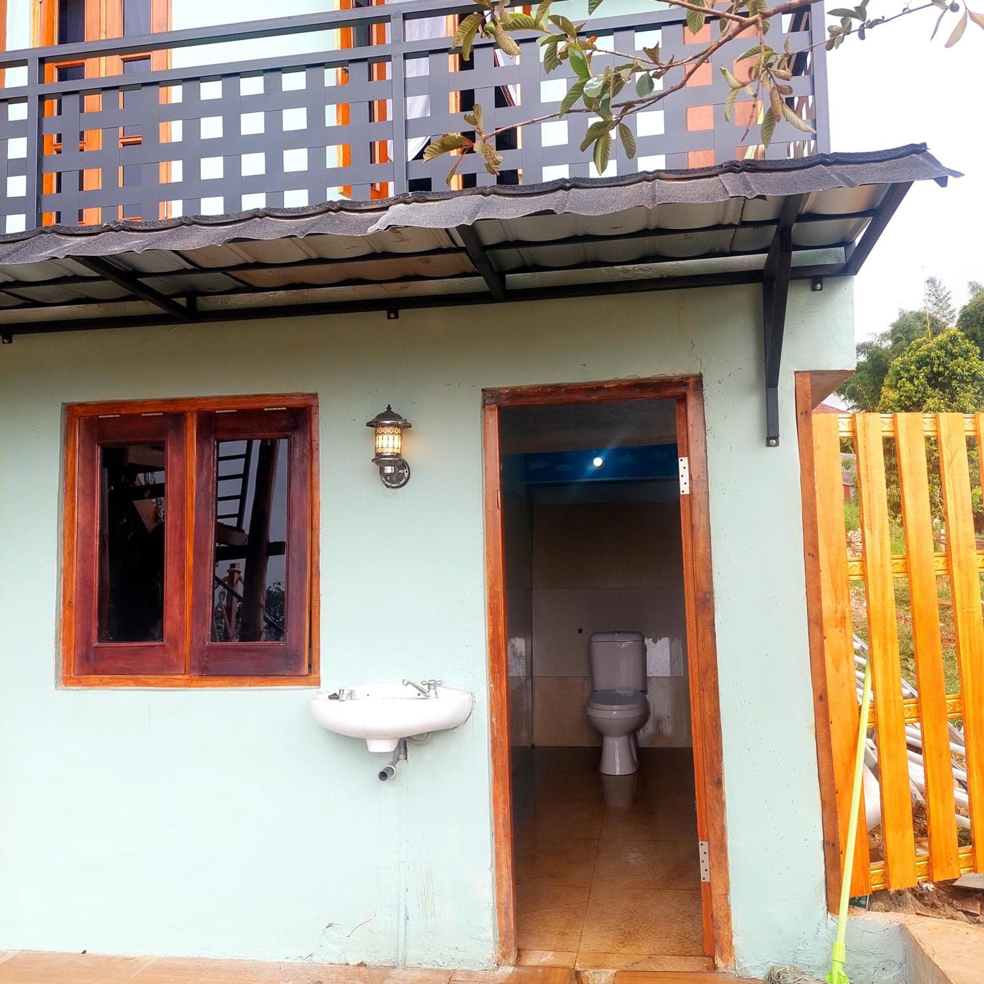 Kopa Hilltop - Family Guest Home Ruteng Δωμάτιο φωτογραφία